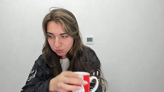 Summmmersky online show from January 2025 03:37:01 PM