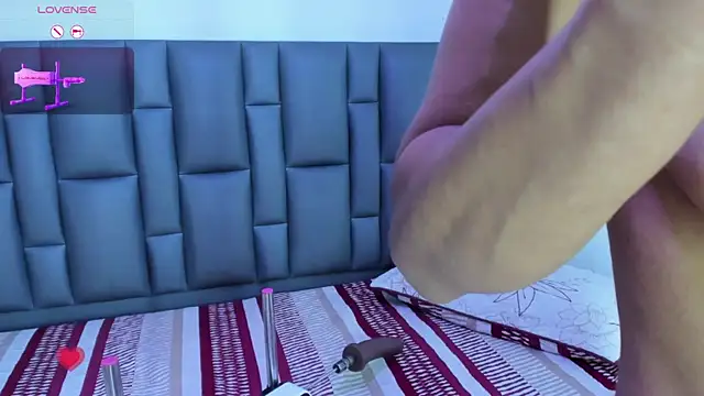 Abbyadams online show from December 2025 03:05:01 AM