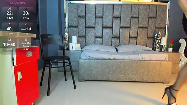 Matureyulyet online show from October 2025 09:24:01 PM