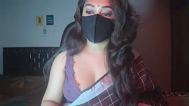 Most-Beautiful-Queen online show from December 2025 07:19:02 PM