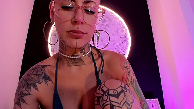 GinebraaFox  online show from February 2025 06:05:01 PM