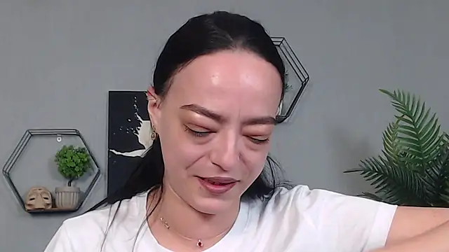 IzabelllNoir online show from May 2026 11:06:01 AM