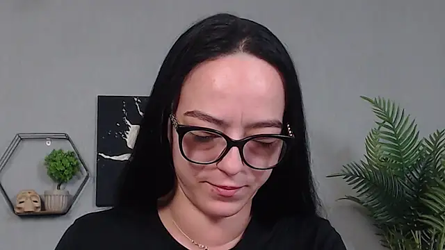 IzabelllNoir online show from May 2026 04:50:01 AM