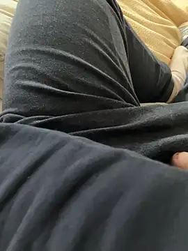 Snapshot of CoupleHot_X chatting on January 2026 12:43:02 PM CoupleHot X online show from January 2026 12:43:02 PM