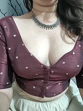 Brown Maxi online show from February 2025 04:20:02 PM