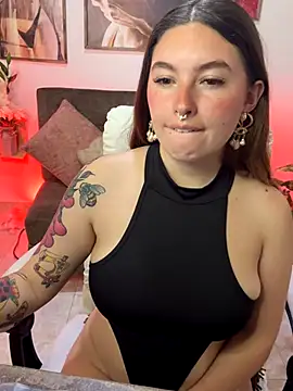 aaaaamy 1 online show from November 2025 10:43:01 PM