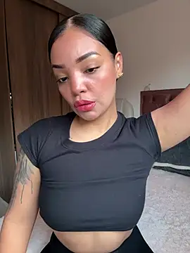 Sara LipsX online show from June 2026 10:42:01 PM