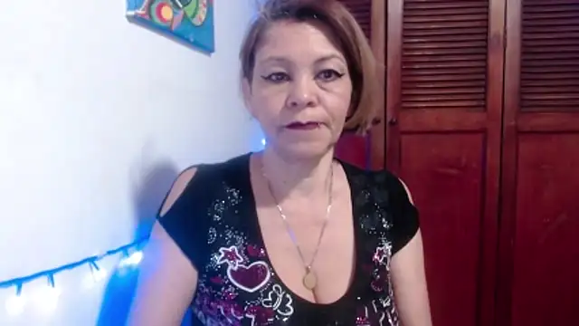 Snapshot of electra-mommy chatting on July 2026 11:05:01 AM electra-mommy online show from July 2026 11:05:01 AM