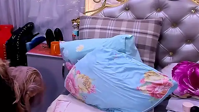 Hornystepmom29 online show from October 2025 04:10:02 AM