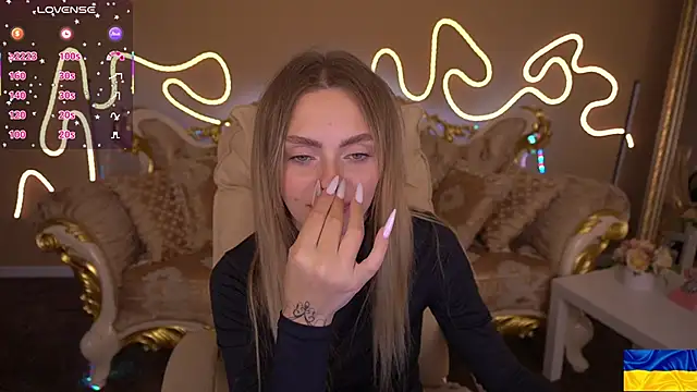 ChloeBrightt online show from October 2025 08:20:02 PM