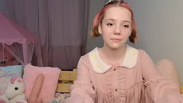 PrincessLittleKiki online show from April 2026 07:06:02 PM
