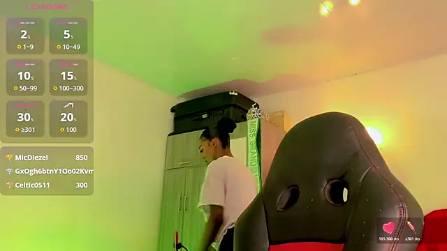 naomy  xx online show from March 2026 02:58:02 AM