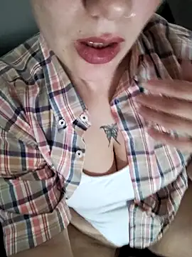 Snapshot of Dulcemelodia chatting on November 2025 02:23:02 AM Dulcemelodia online show from November 2025 02:23:02 AM