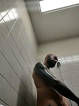 Snapshot of AceSpinning_DJ chatting on February 2025 07:05:01 PM AceSpinning DJ online show from February 2025 07:05:01 PM