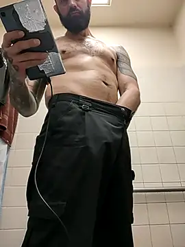 Snapshot of AceSpinning_DJ chatting on February 2025 07:10:01 PM AceSpinning DJ online show from February 2025 07:10:01 PM