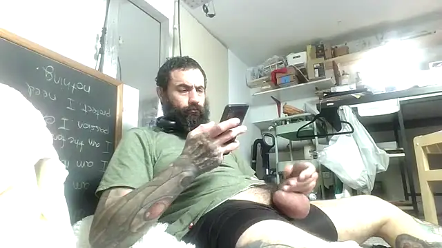 Snapshot of AceSpinning_DJ chatting on October 2025 11:55:01 AM AceSpinning DJ online show from October 2025 11:55:01 AM