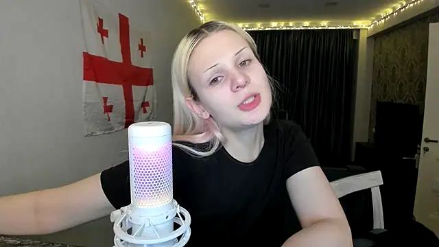 Snapshot of sashakiss99 chatting on January 2025 10:19:01 PM sashakiss99 online show from January 2025 10:19:01 PM