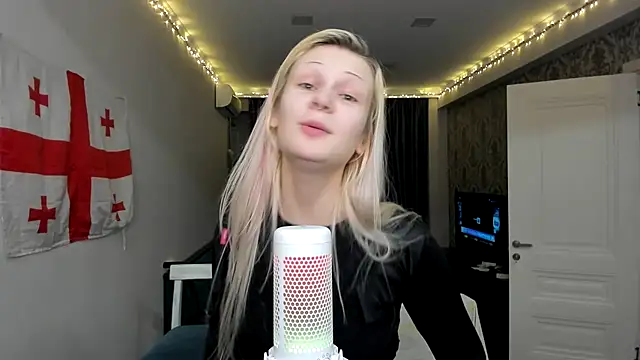 Snapshot of sashakiss99 chatting on January 2025 09:41:01 PM sashakiss99 online show from January 2025 09:41:01 PM