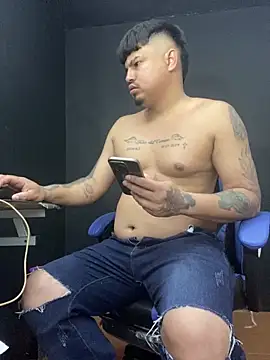 Snapshot of DickMasterfindom chatting on April 2026 05:54:01 AM DickMasterfindom online show from April 2026 05:54:01 AM