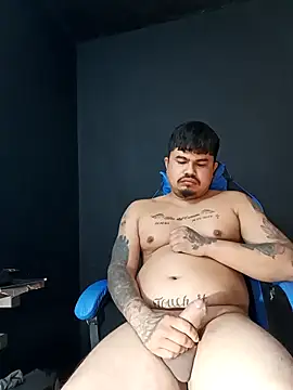 Snapshot of DickMasterfindom chatting on May 2026 08:44:01 AM DickMasterfindom online show from May 2026 08:44:01 AM