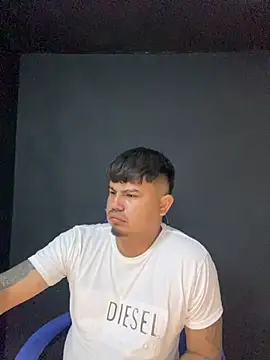 Snapshot of DickMasterfindom chatting on May 2026 10:10:02 AM DickMasterfindom online show from May 2026 10:10:02 AM