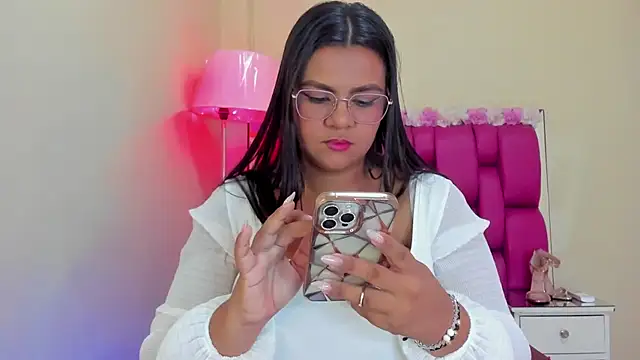 Gabriela Brown online show from December 2024 03:32:02 PM