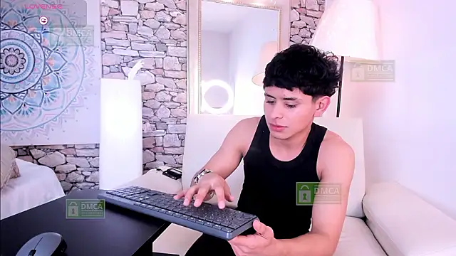 Snapshot of Jhonny-Blake chatting on February 2026 09:00:01 PM Jhonny-Blake online show from February 2026 09:00:01 PM