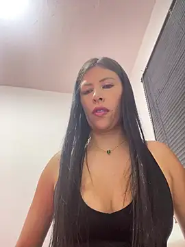 Snapshot of Alanna_atm_ chatting on December 2024 09:58:02 PM Alanna atm online show from December 2024 09:58:02 PM