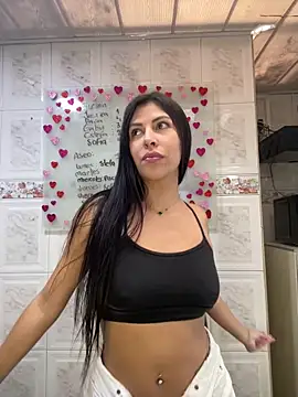 Snapshot of Alanna_atm_ chatting on February 2025 06:27:02 PM Alanna atm online show from February 2025 06:27:02 PM