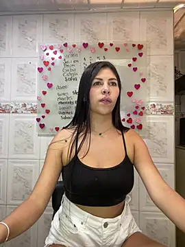 Snapshot of Alanna_atm_ chatting on February 2025 09:31:01 PM Alanna atm online show from February 2025 09:31:01 PM