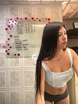 Snapshot of Alanna_atm_ chatting on February 2025 04:17:02 PM Alanna atm online show from February 2025 04:17:02 PM