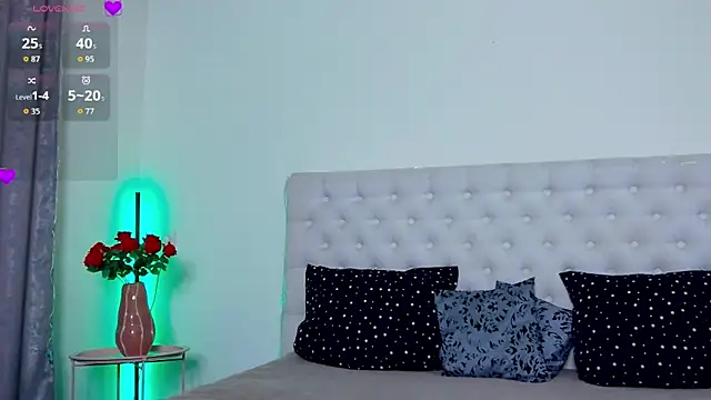 TamarraFox online show from February 2026 05:08:02 AM