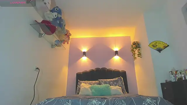 Sofia Clauss  online show from May 2026 04:10:01 AM