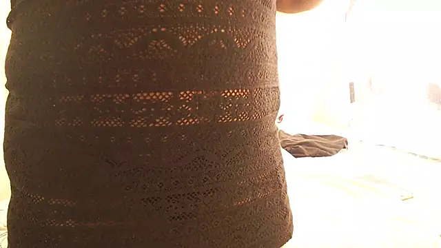 Snapshot of NaughtyLisaxx chatting on January 2025 08:25:01 AM NaughtyLisaxx online show from January 2025 08:25:01 AM