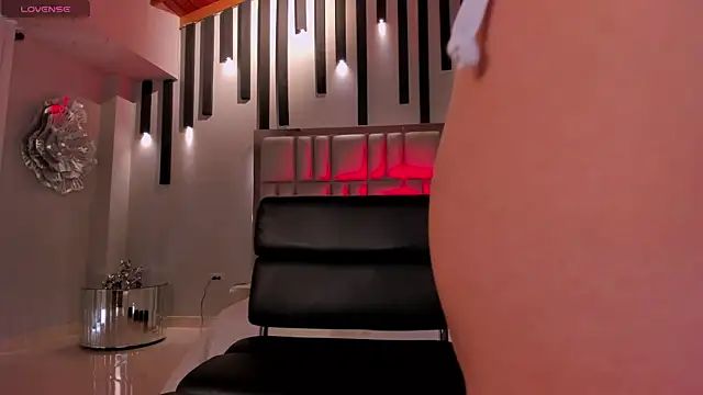 AnnaBrooks1 online show from November 2025 07:50:02 PM