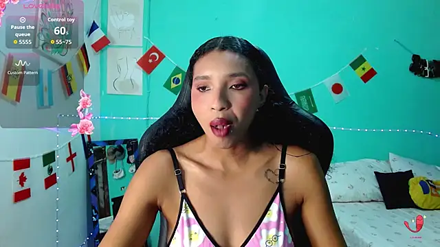 Snapshot of sensitive_brunette chatting on June 2026 01:25:01 AM sensitive brunette online show from June 2026 01:25:01 AM