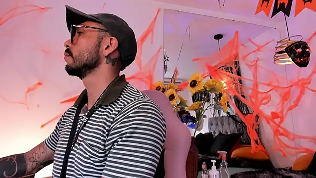 Tom cooper  online show from October 2025 12:42:02 PM