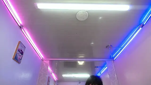 candy lux  online show from February 2026 09:32:02 PM