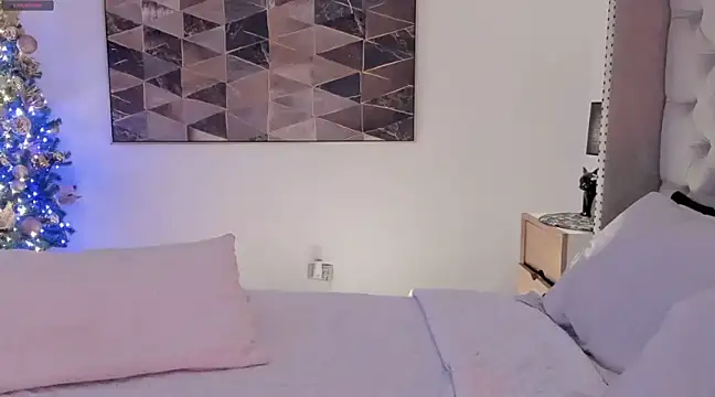 Snapshot of vangie_ chatting on December 2024 01:40:02 AM vangie online show from December 2024 01:40:02 AM