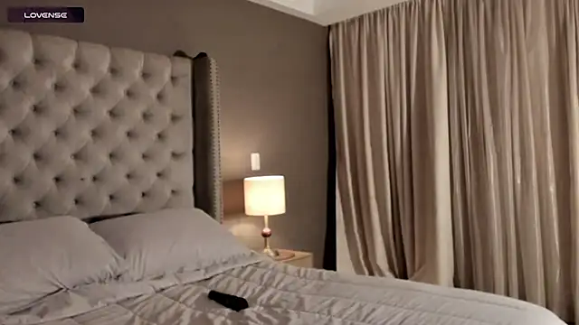 Snapshot of vangie_ chatting on October 2025 11:49:01 PM vangie online show from October 2025 11:49:01 PM