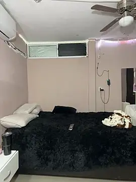 DarianaGuzz online show from January 2025 12:52:02 AM