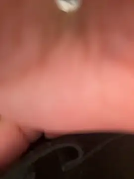 DarianaGuzz online show from March 2025 05:42:02 AM