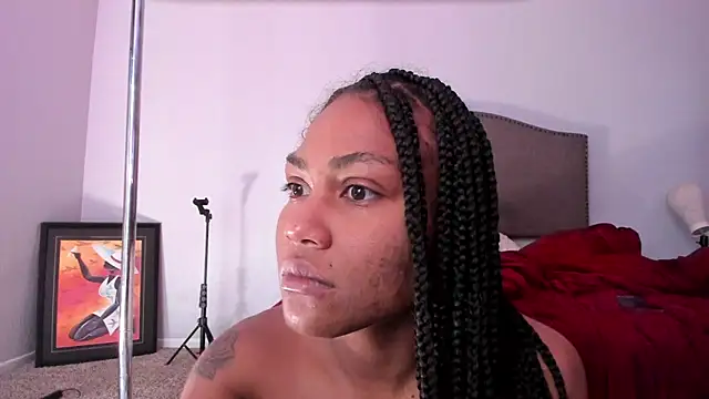 yiauana online show from October 2025 03:33:01 PM