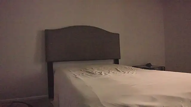 yiauana online show from February 2026 10:26:02 AM