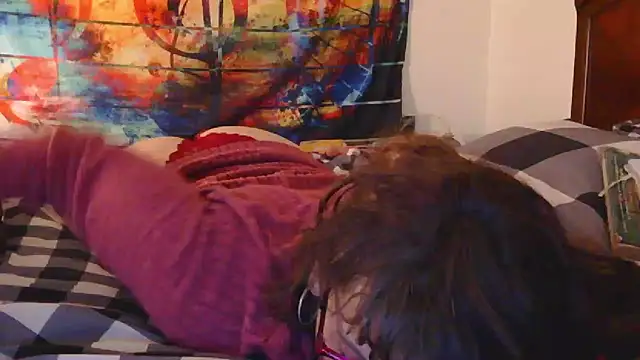 Snapshot of HeyyImHarlowe chatting on December 2024 03:06:01 PM HeyyImHarlowe online show from December 2024 03:06:01 PM