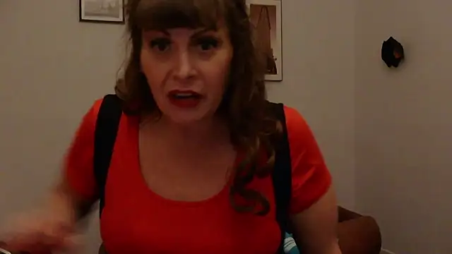 Snapshot of HeyyImHarlowe chatting on March 2025 06:02:02 AM HeyyImHarlowe online show from March 2025 06:02:02 AM