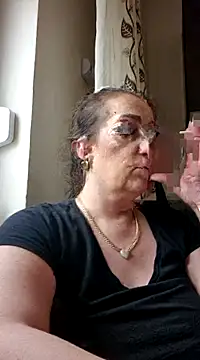 AvaLloyd online show from February 2025 12:27:02 PM