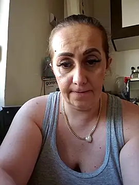 AvaLloyd online show from February 2025 01:22:01 PM