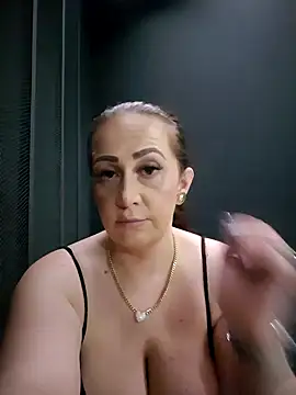 AvaLloyd online show from February 2025 03:52:01 AM