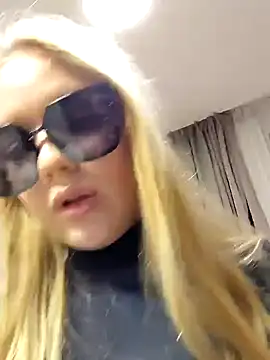 Snapshot of Little_Forest_ELF chatting on December 2024 05:33:01 PM Little Forest ELF online show from December 2024 05:33:01 PM